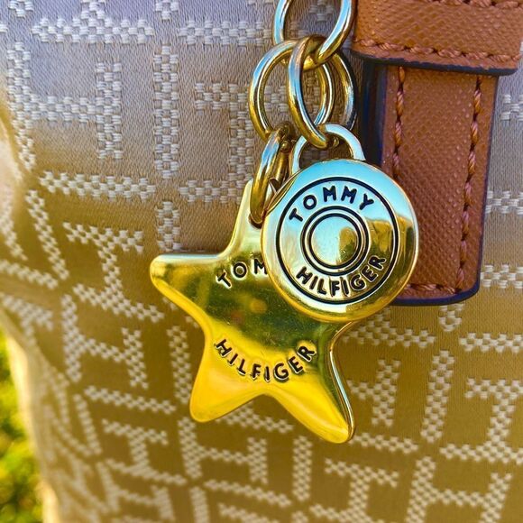 NEW TOMMY HILFIGER SIGNATURE LOGO DOUBLE STRAP TOTE - Picture 2 of 16